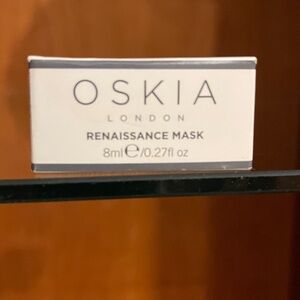 Oskia London Renaissance Mask
Nutri-Active Brightening & Resurfacing Mask
8ml